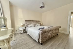 Bedroom- click for photo gallery